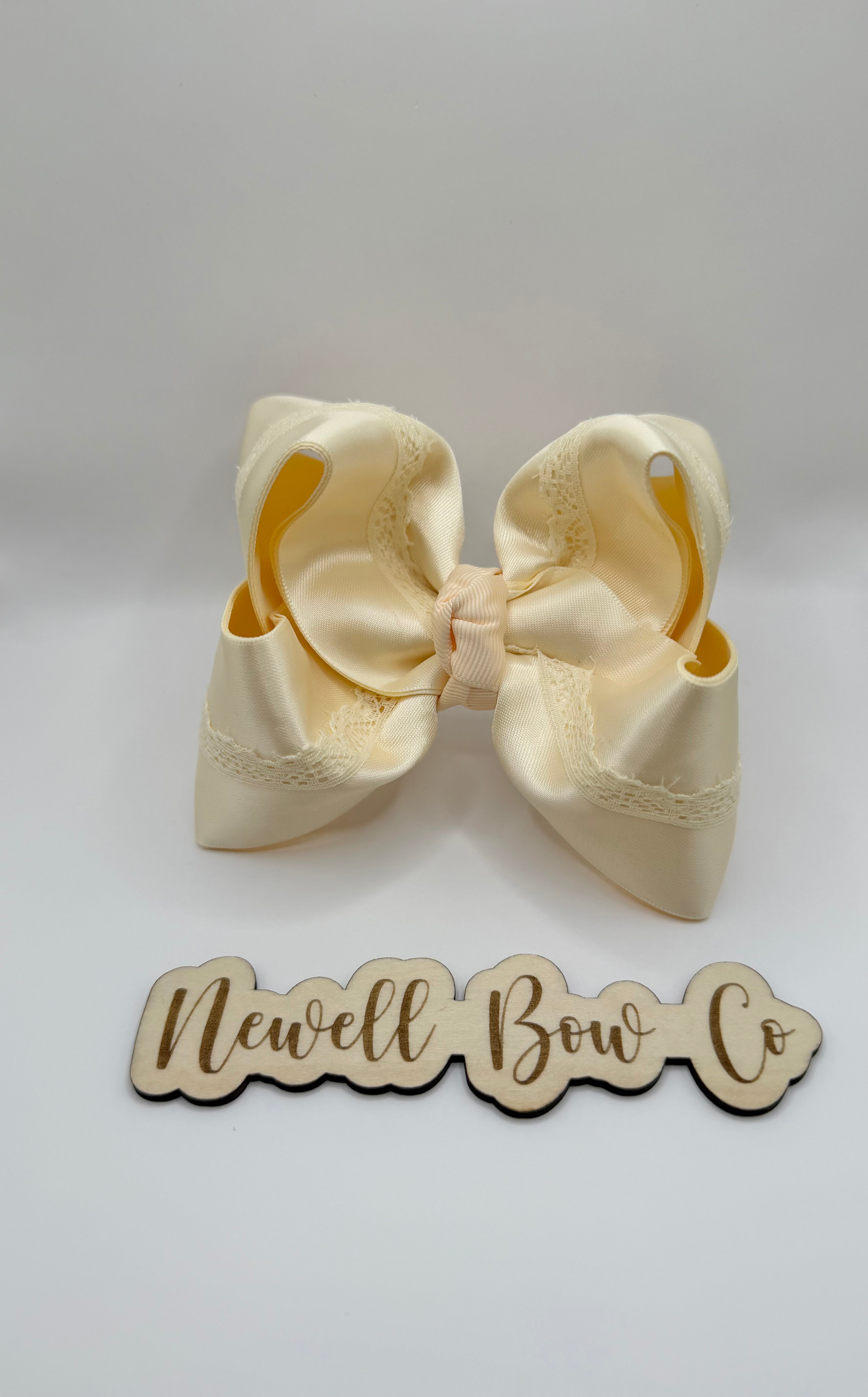 Ivory lace bow