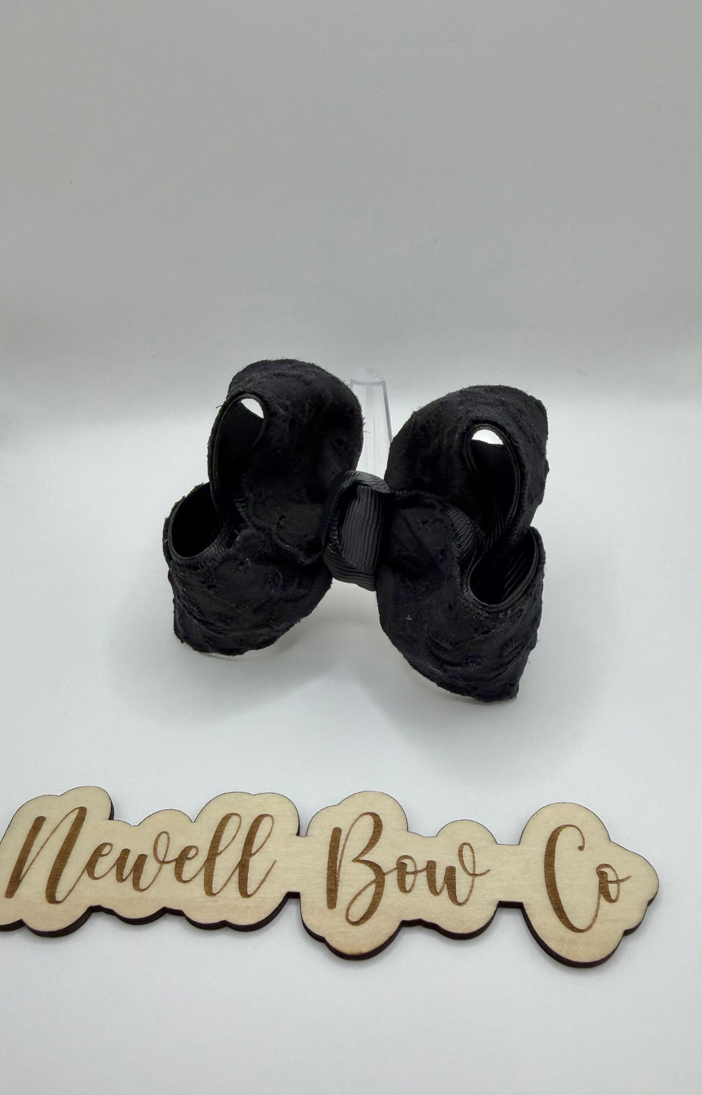 Bow Eyelet Micro Bow