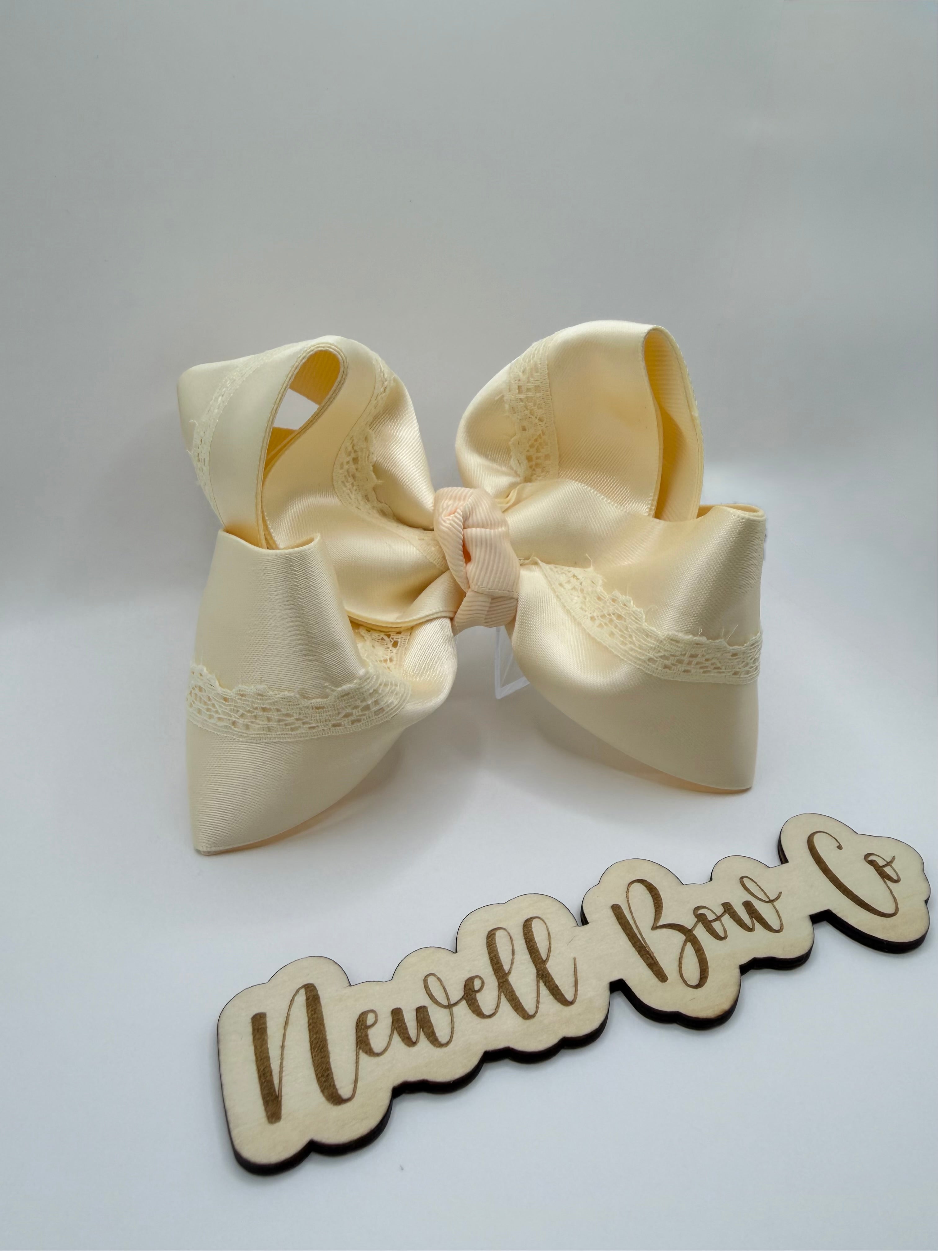 Ivory lace bow