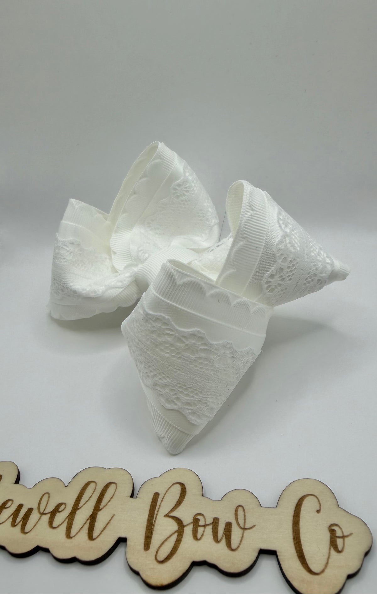 White Bow for Interchangeable Patches (flat knot)